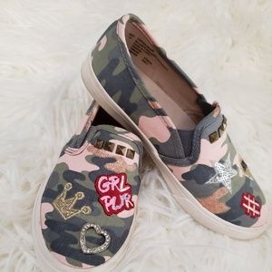 SOLD.   Childrens place shoes sz.13